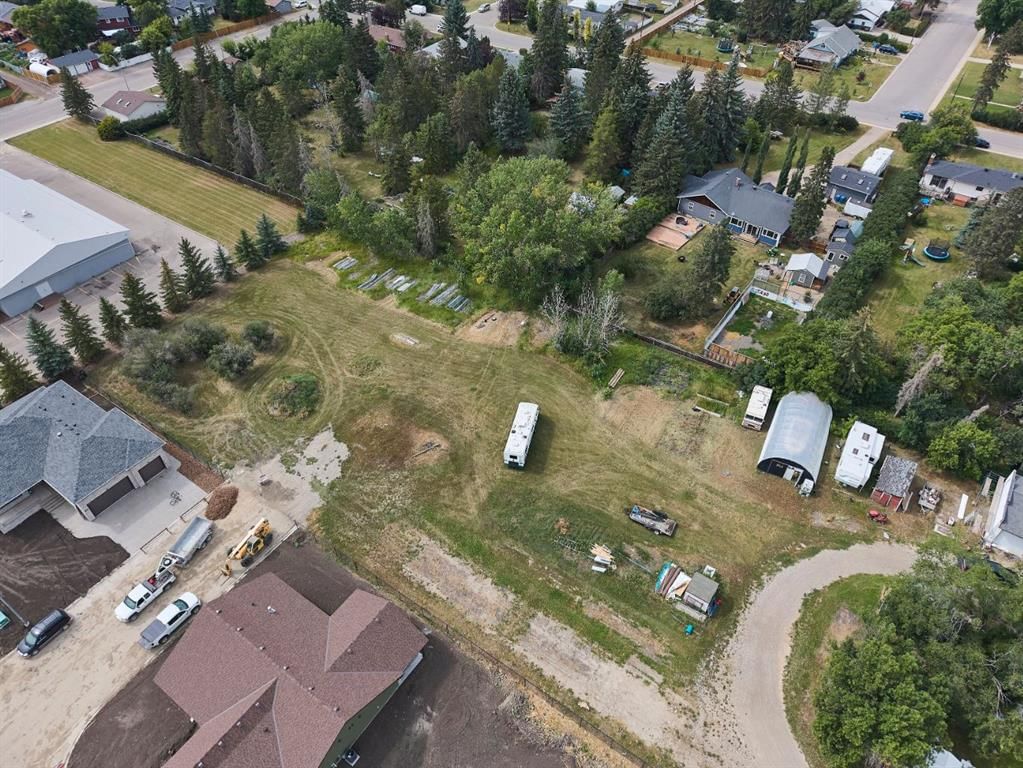 693 10 Avenue, Carstairs — photo 3 of 45