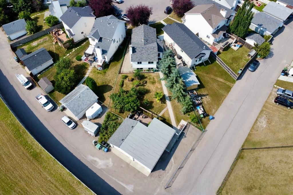 246 Mt Lorette Place SE, Calgary — main listing photo