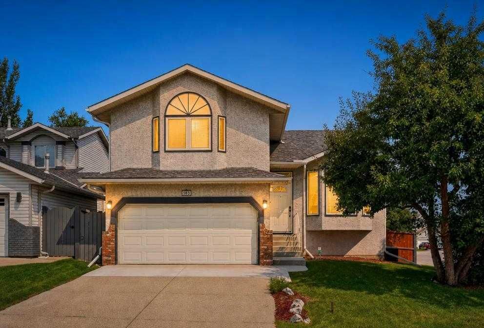 105 Riverview Court SE, Calgary — main listing photo