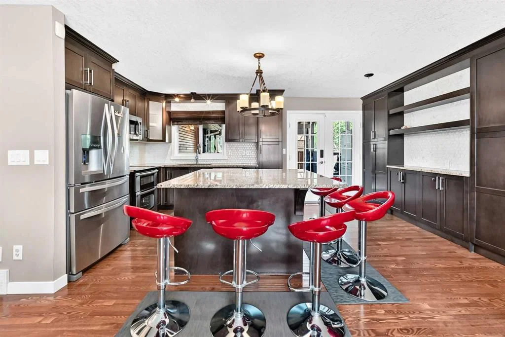 1823 65 Street NE, Calgary — photo 2 of 40