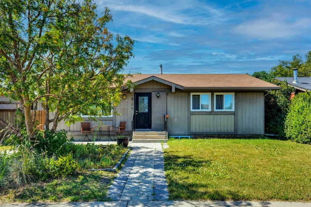 1015 Maitland Way NE, Calgary — main listing photo