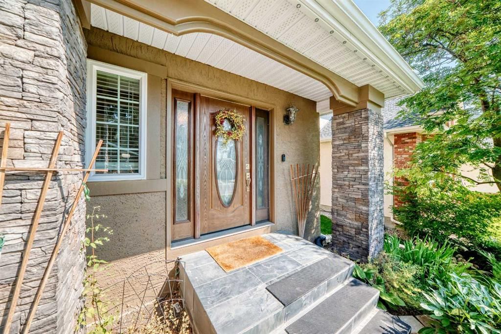 1574 Evergreen Drive SW, Calgary — photo 2 of 50