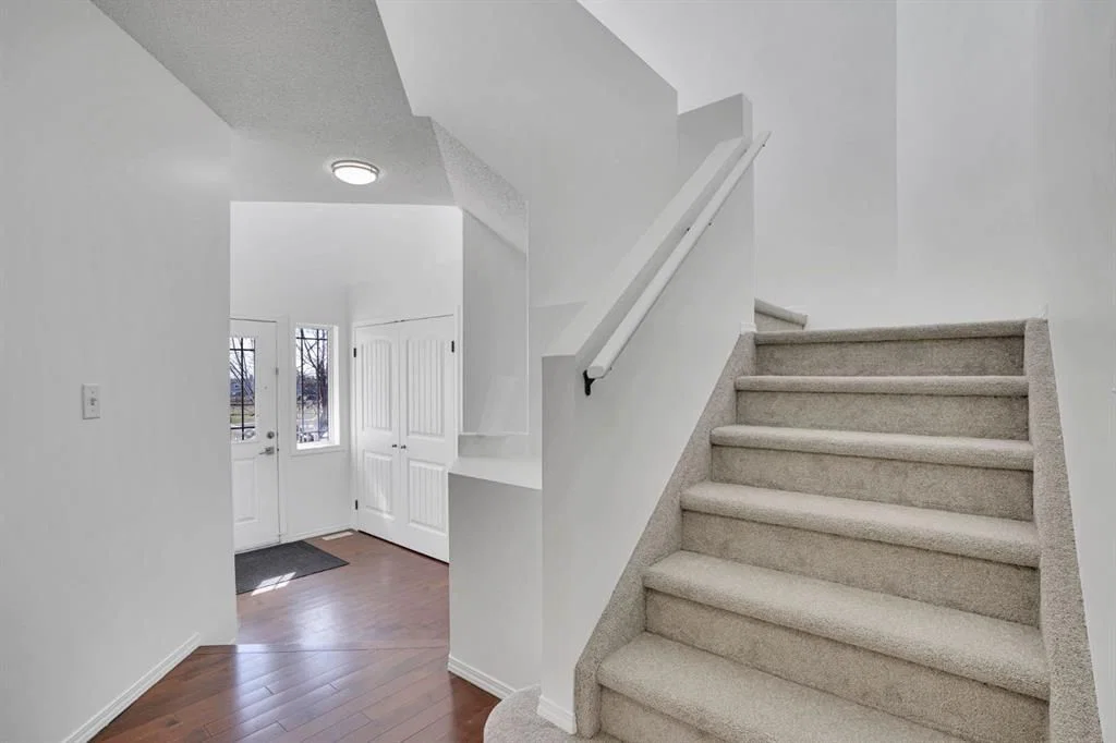 89 Everoak Drive SW, Calgary — photo 4 of 47