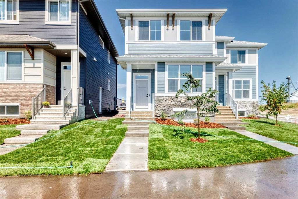 1304 Mahogany Boulevard SE, Calgary — main listing photo
