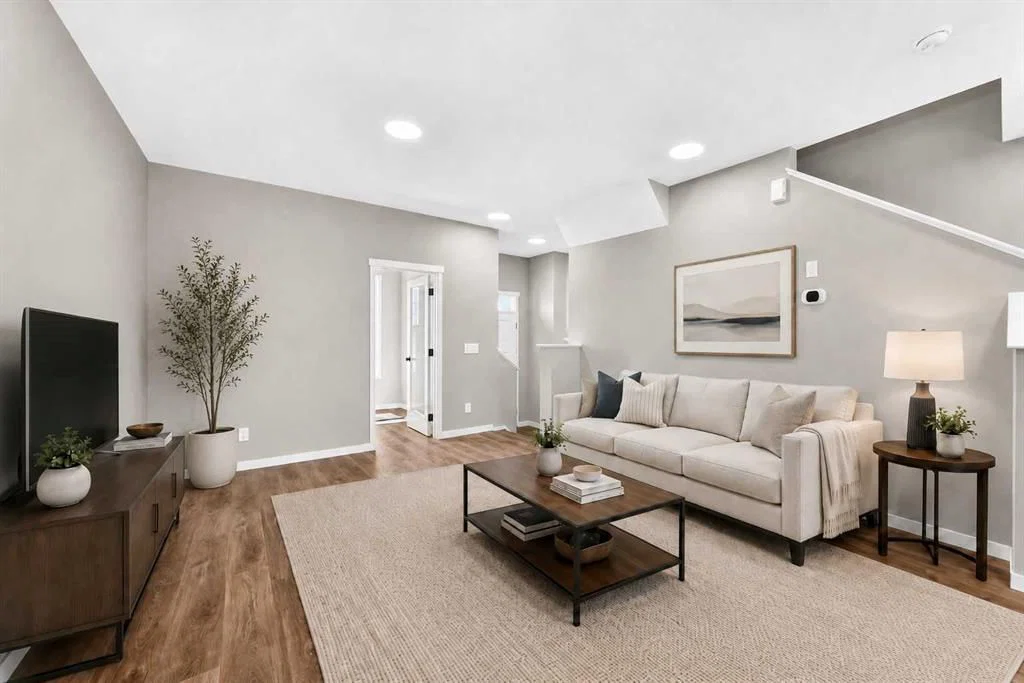 1304 Mahogany Boulevard SE, Calgary — photo 4 of 50