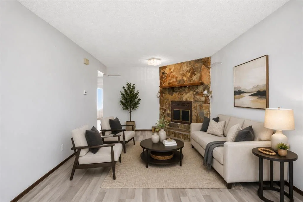 56 Pinecliff Close NE, Calgary — photo 4 of 34