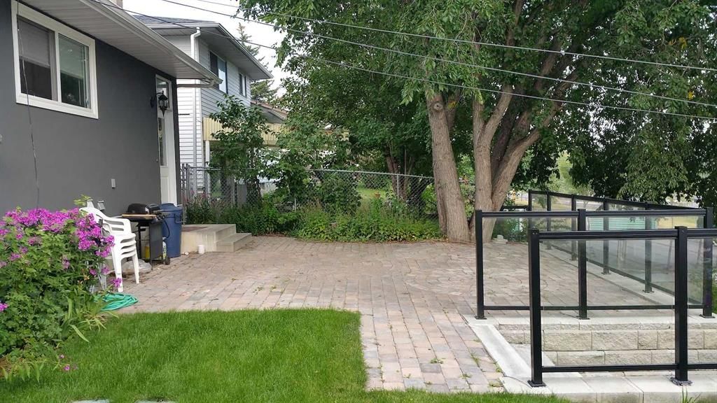 5748 Dalmead Crescent NW, Calgary — photo 4 of 47