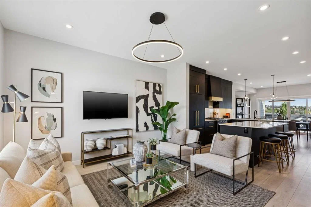 3088 85 Street SW, Calgary — photo 4 of 50