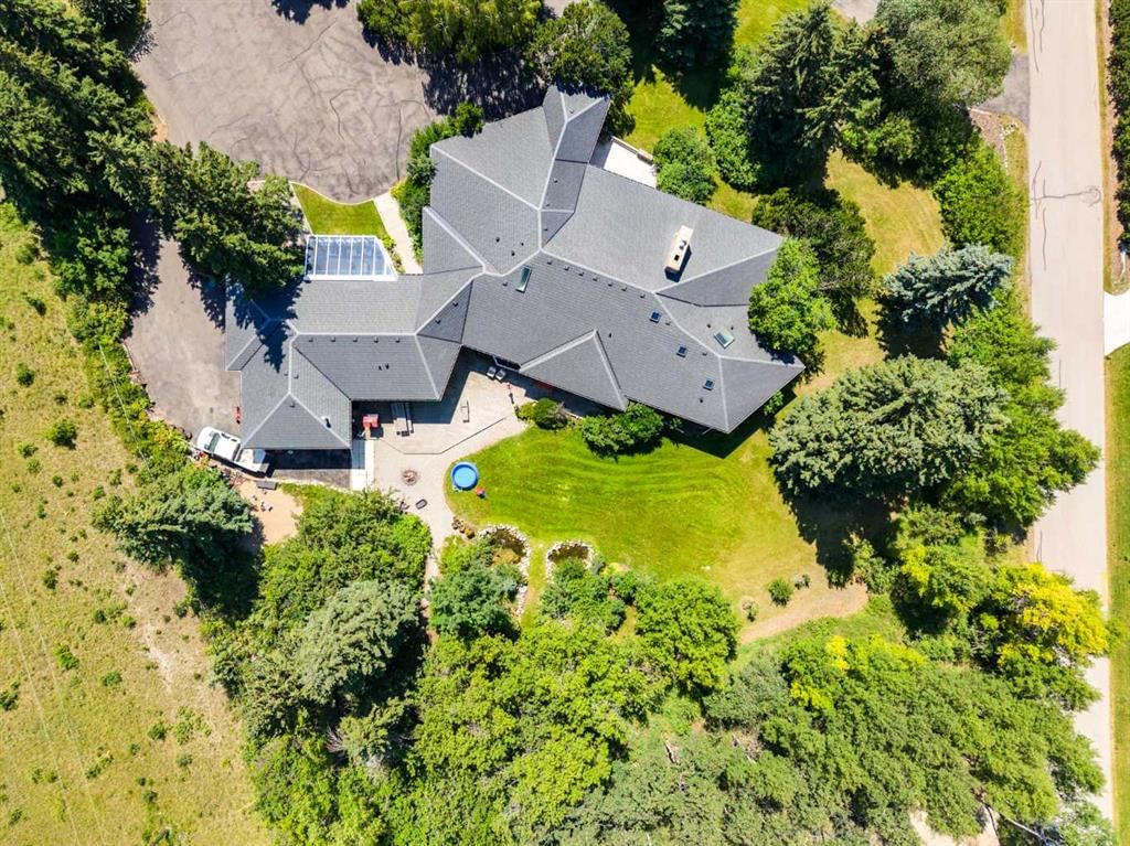 187 Slopeview Drive SW, Calgary — main listing photo