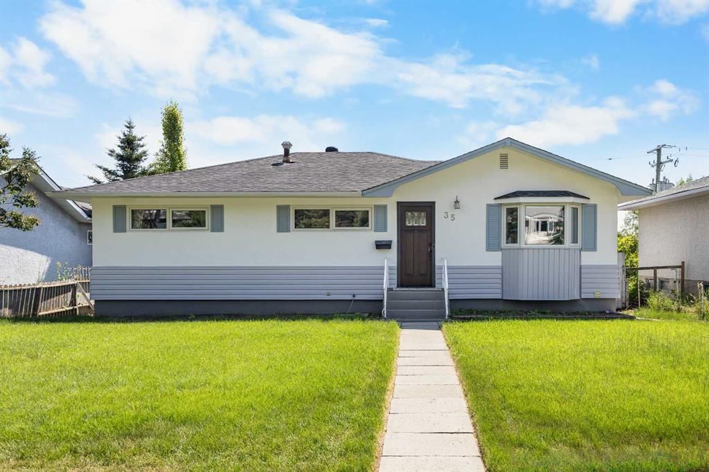 35 Collingwood Place NW, Calgary — main listing photo