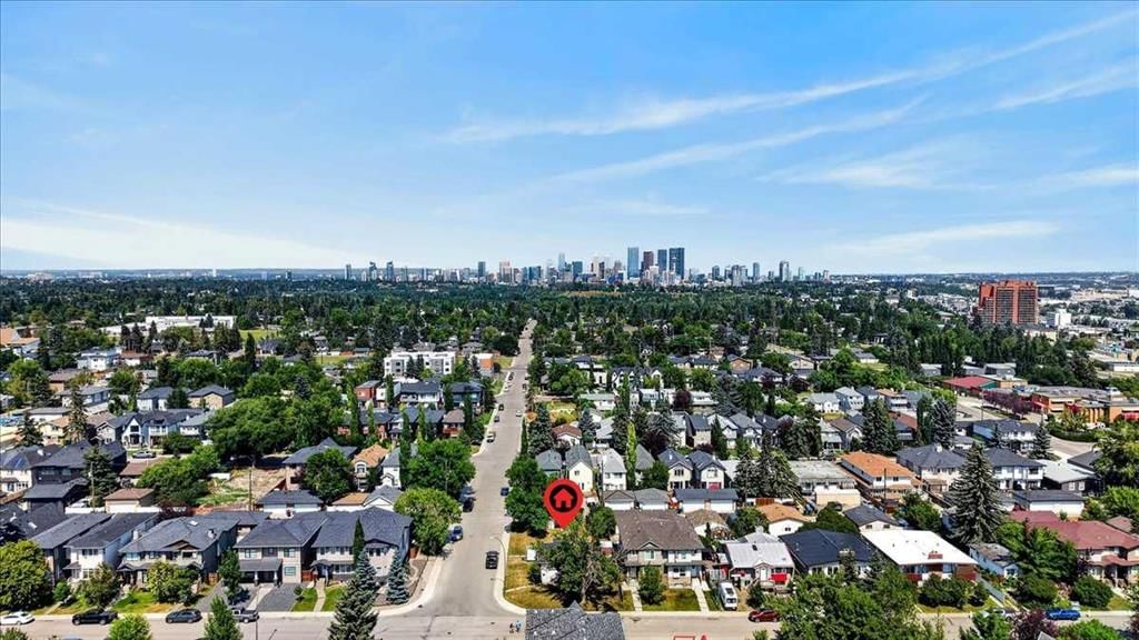 440 53 Avenue SW, Calgary — photo 3 of 28