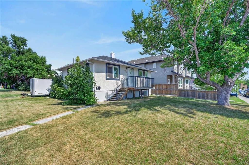 440 53 Avenue SW, Calgary — photo 5 of 28