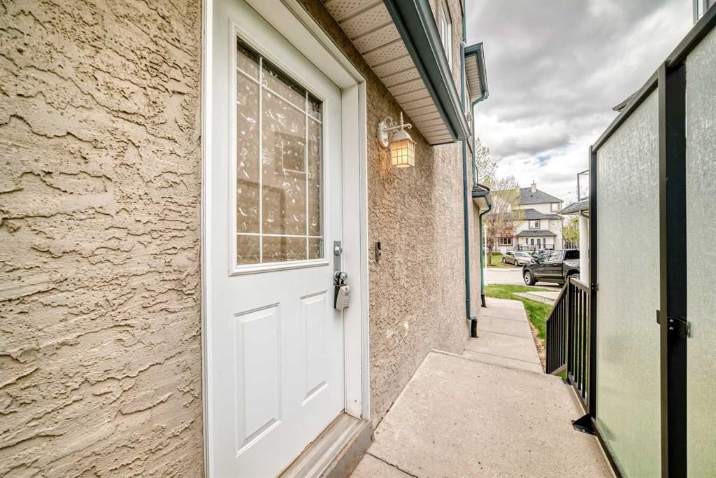 156 Simcoe Place SW, Calgary — photo 3 of 30
