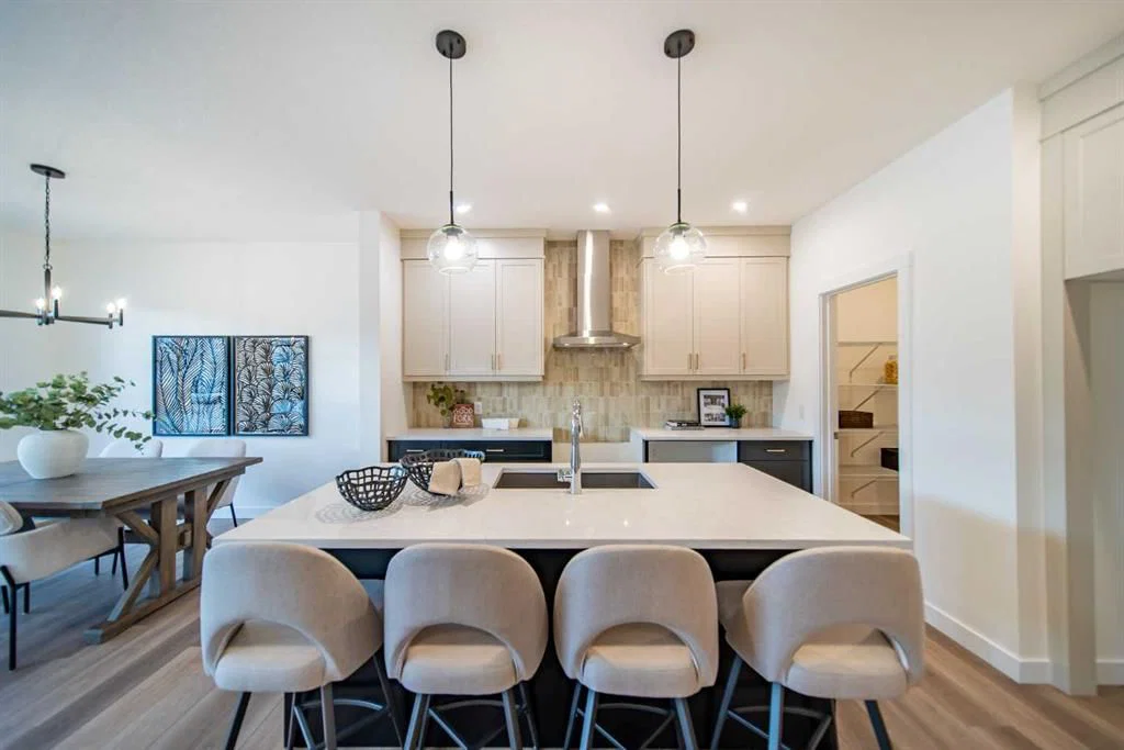 168 Creekstone Circle SW, Calgary — main listing photo