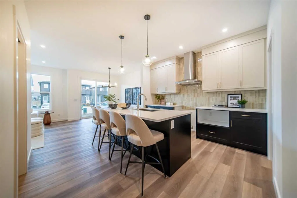 168 Creekstone Circle SW, Calgary — photo 5 of 50