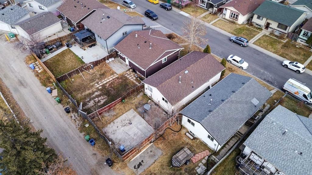 164 Faldale Close NE, Calgary — photo 3 of 44