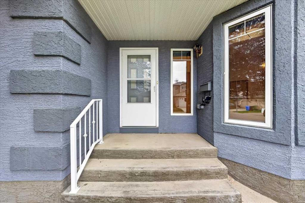 1 Harvest Park Place NE, Calgary — photo 4 of 50