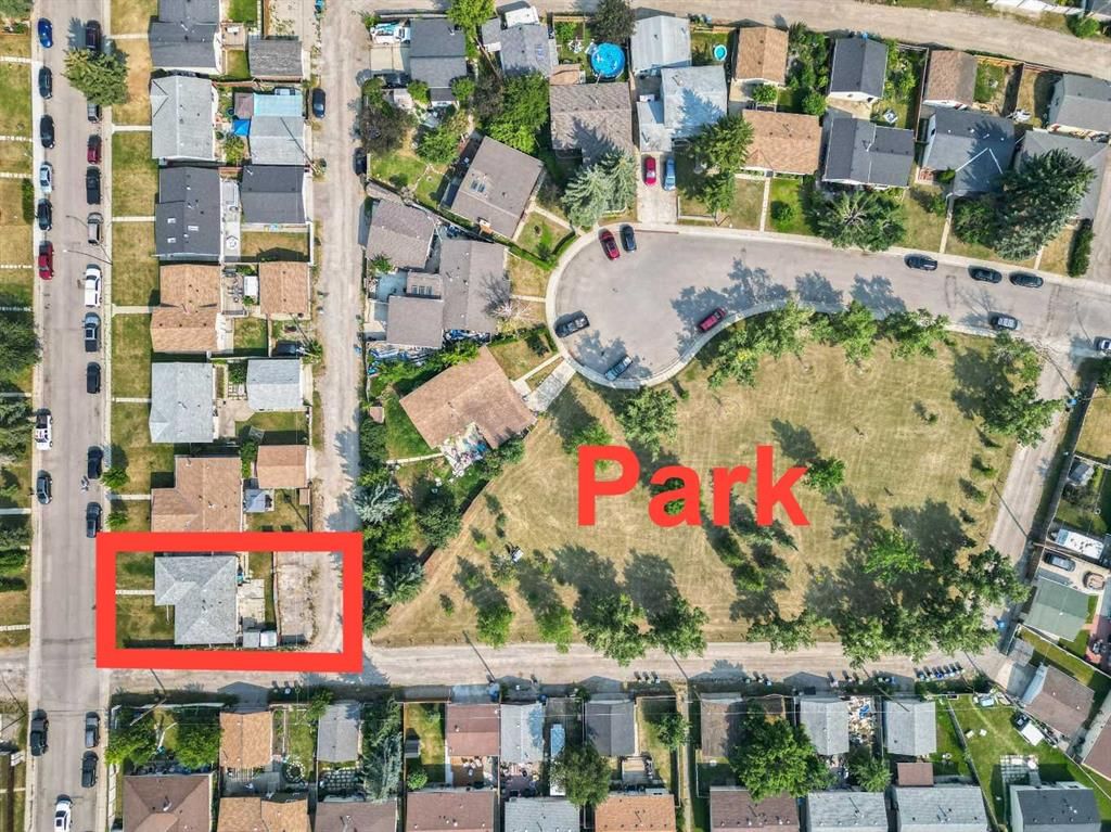 211 Forest Way SE, Calgary — photo 2 of 10