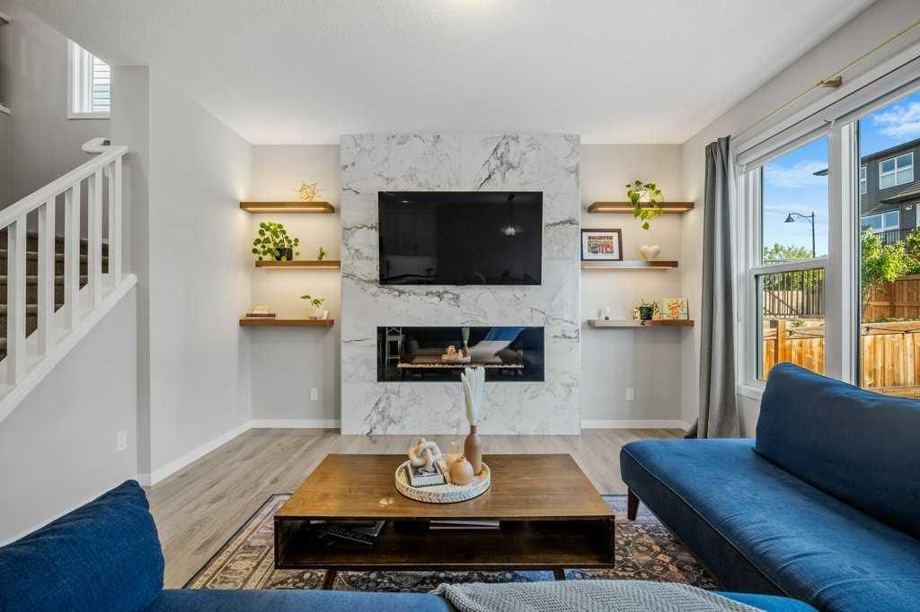 114 Crestbrook Way SW, Calgary — photo 5 of 50