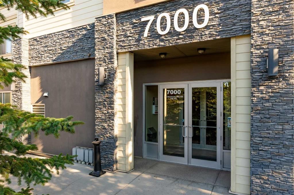 7202, 403 Mackenzie Way SW, Airdrie — photo 2 of 26