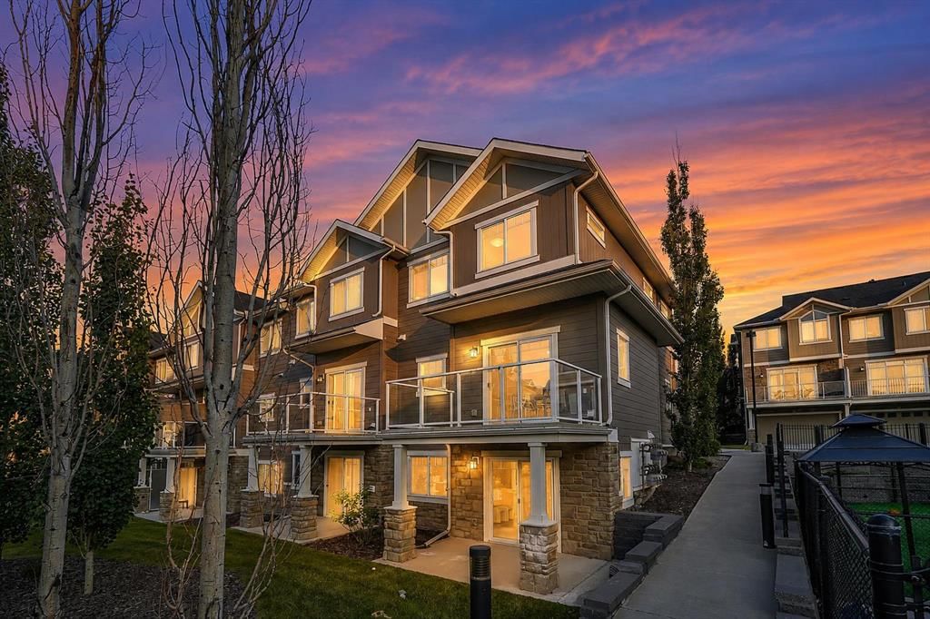 570 Evanston Manor NW, Calgary — main listing photo