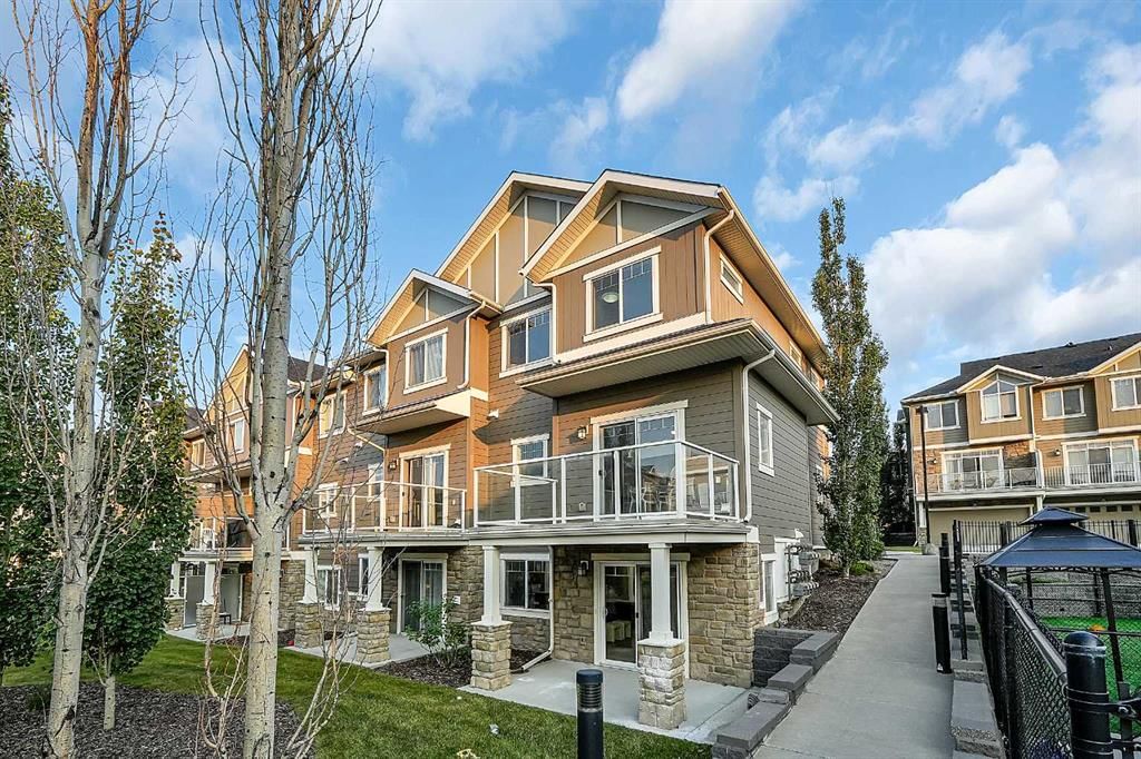 570 Evanston Manor NW, Calgary — photo 2 of 48