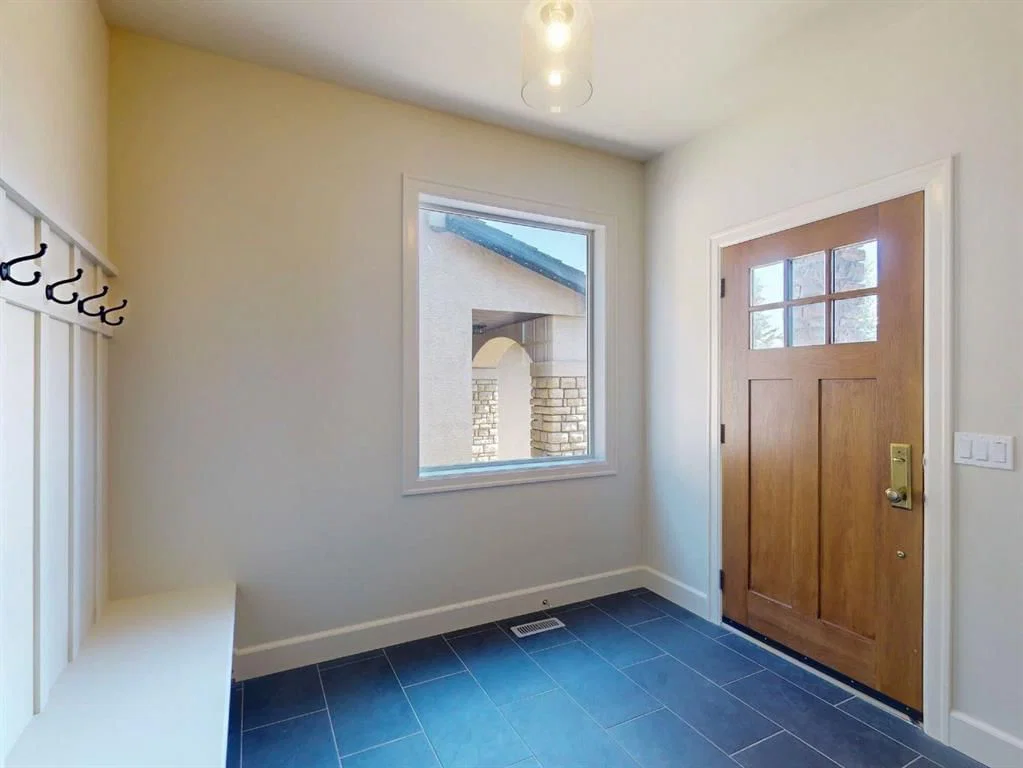 54 Royal Ridge Mount NW, Calgary — photo 4 of 50