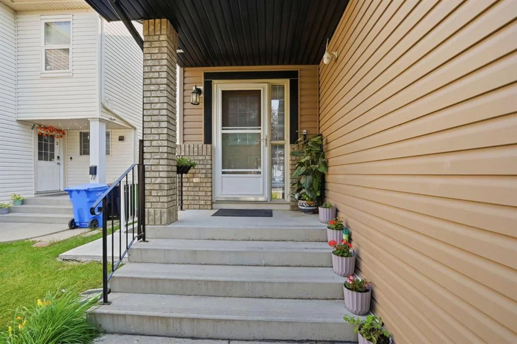 54 Saddlecreek Crescent NE, Calgary — photo 4 of 45