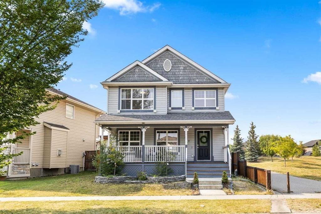 813 Prestwick Circle SE, Calgary — main listing photo
