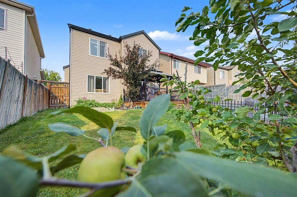 1600 Copperfield Boulevard SE, Calgary — photo 4 of 47