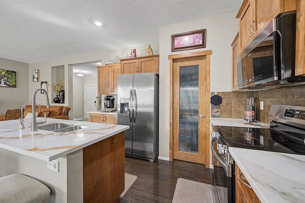 1600 Copperfield Boulevard SE, Calgary — photo 5 of 47