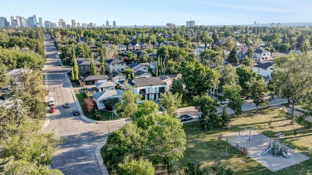 607 29 Avenue NW, Calgary — photo 3 of 46