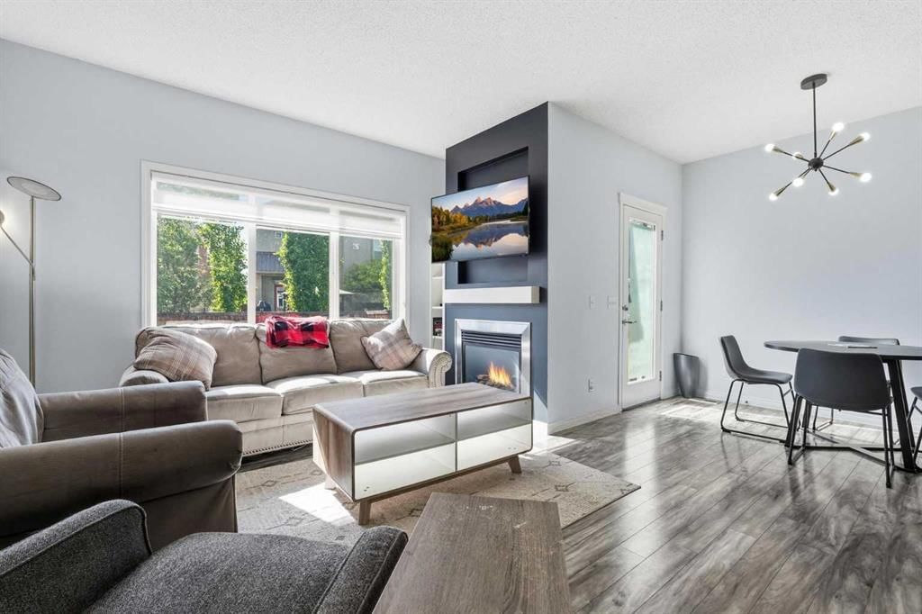 17 Mahogany Terrace SE, Calgary — photo 4 of 36