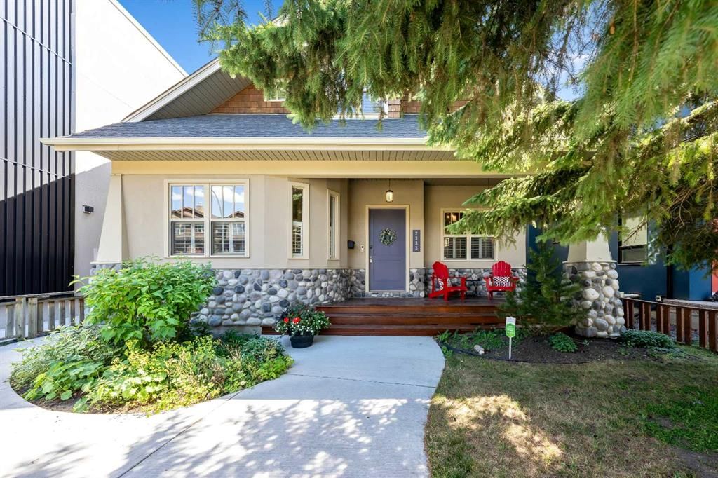 2333 Westmount Road NW, Calgary — photo 2 of 50