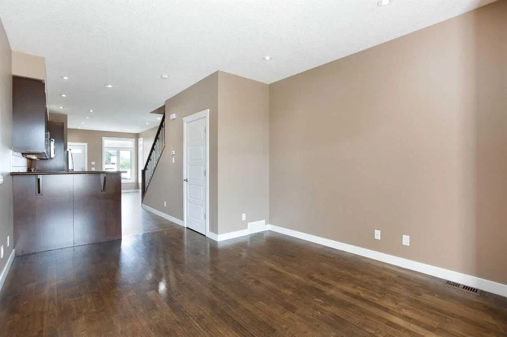 4510 73 Street NW, Calgary — photo 5 of 50