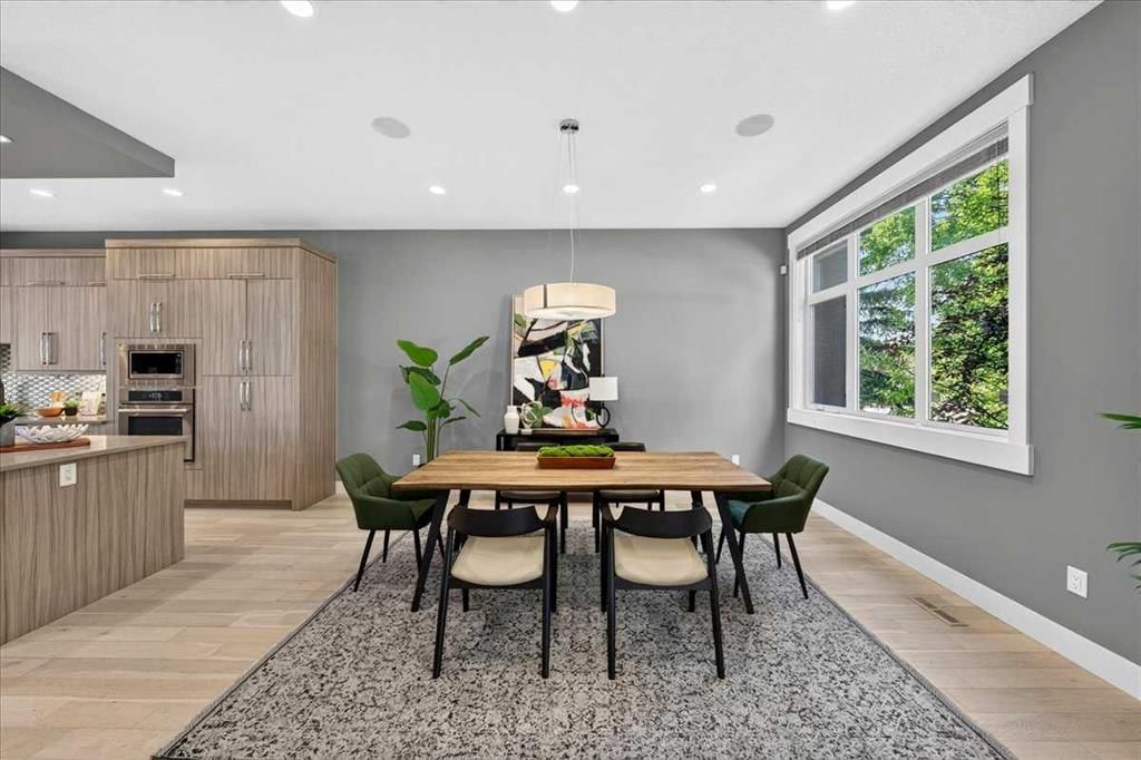 217 32 Avenue NW, Calgary — photo 4 of 50