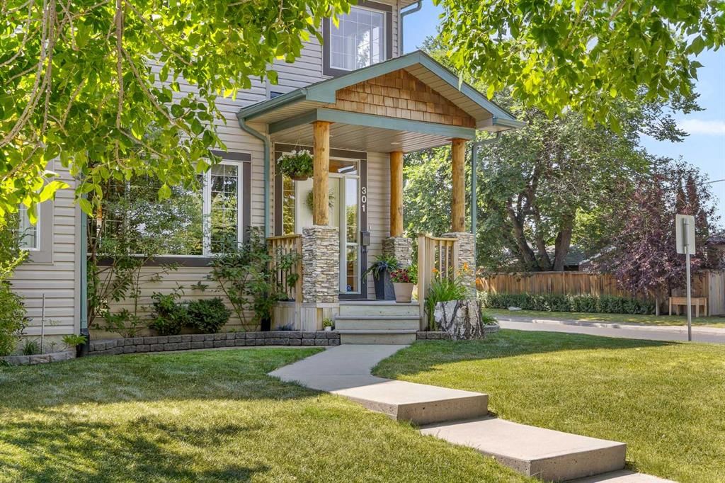 301 29 Avenue NE, Calgary — main listing photo