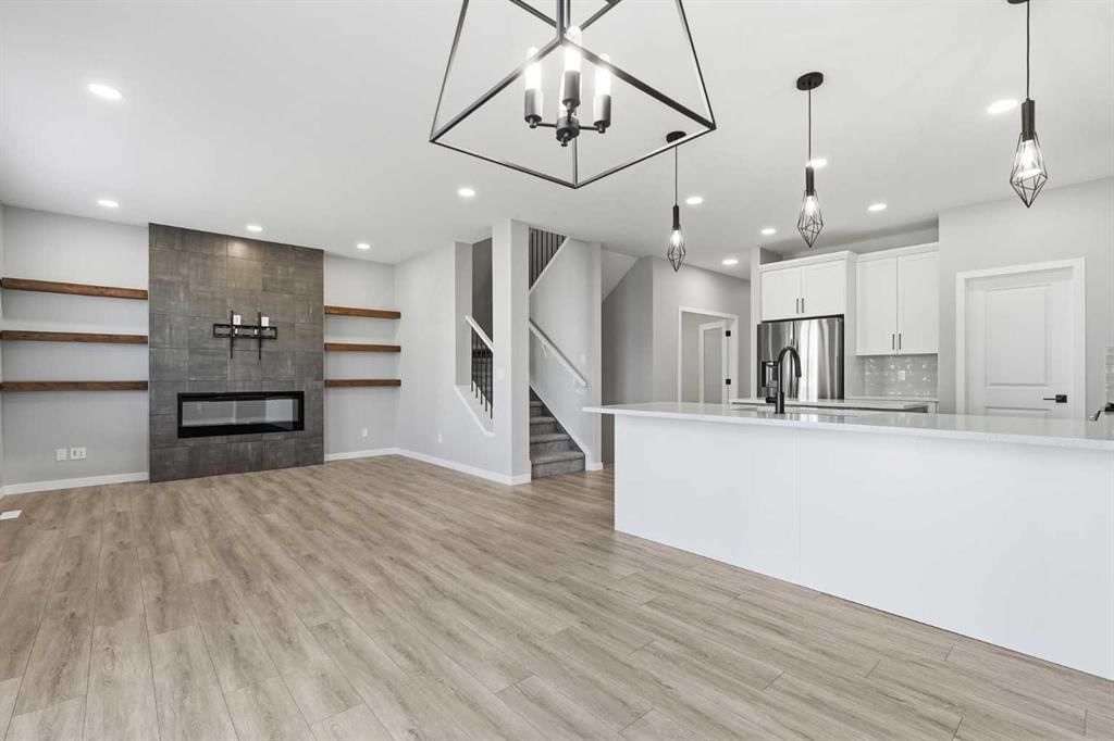 118 Magnolia Terrace SE, Calgary — photo 5 of 47