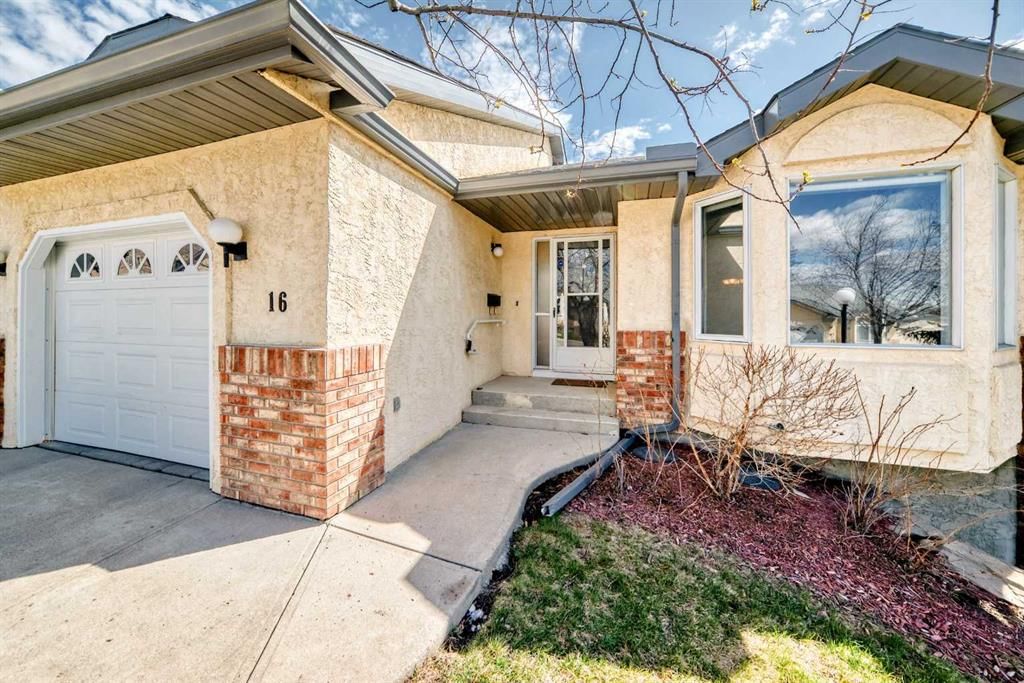 16 Edenwold Green NW, Calgary — photo 2 of 37