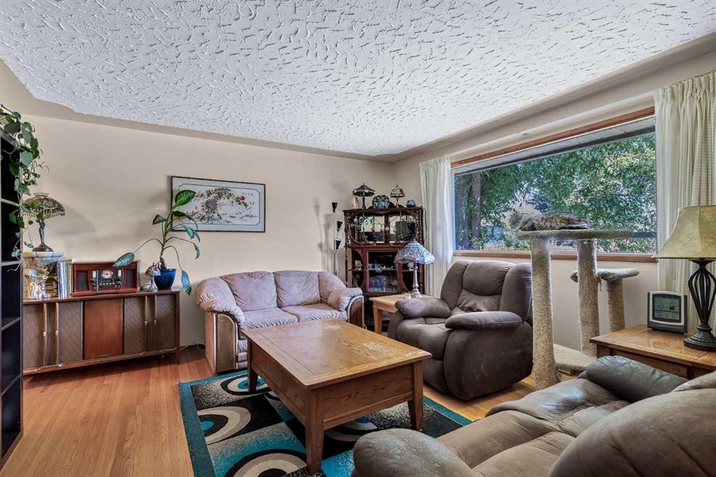 3803 4 Avenue SW, Calgary — photo 4 of 34