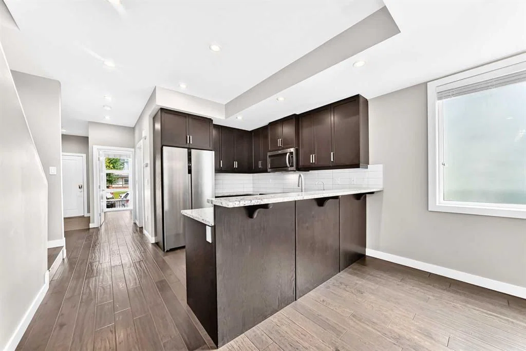 1317 20 Avenue NW, Calgary — photo 3 of 50