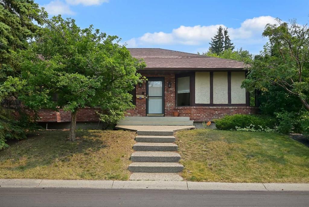 80 Edforth Way NW, Calgary — photo 5 of 38