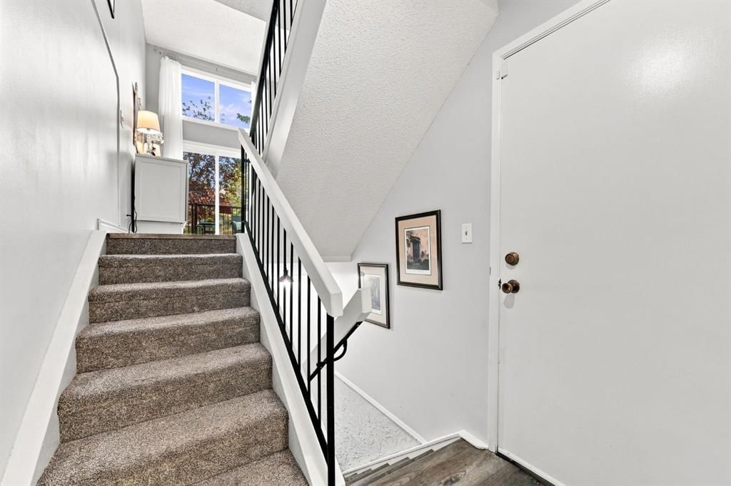 20, 8533 Silver Springs Road NW, Calgary — photo 5 of 43