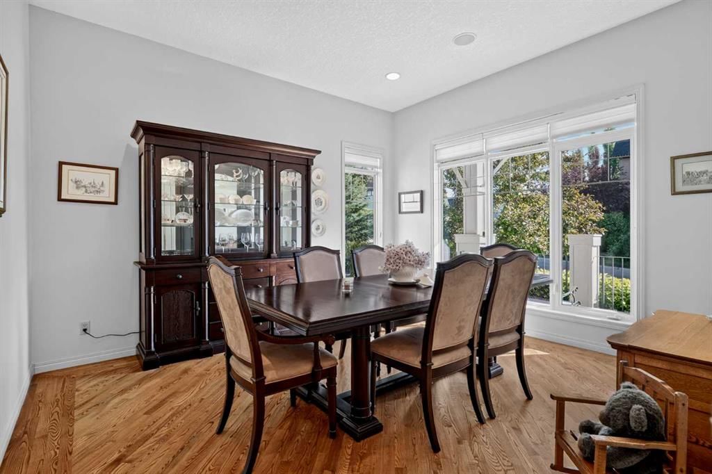 35 Tusslewood View NW, Calgary — photo 5 of 49