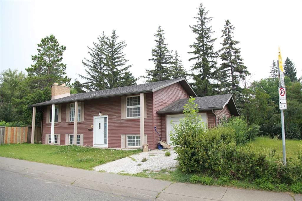 904 73 Avenue SW, Calgary — photo 5 of 14