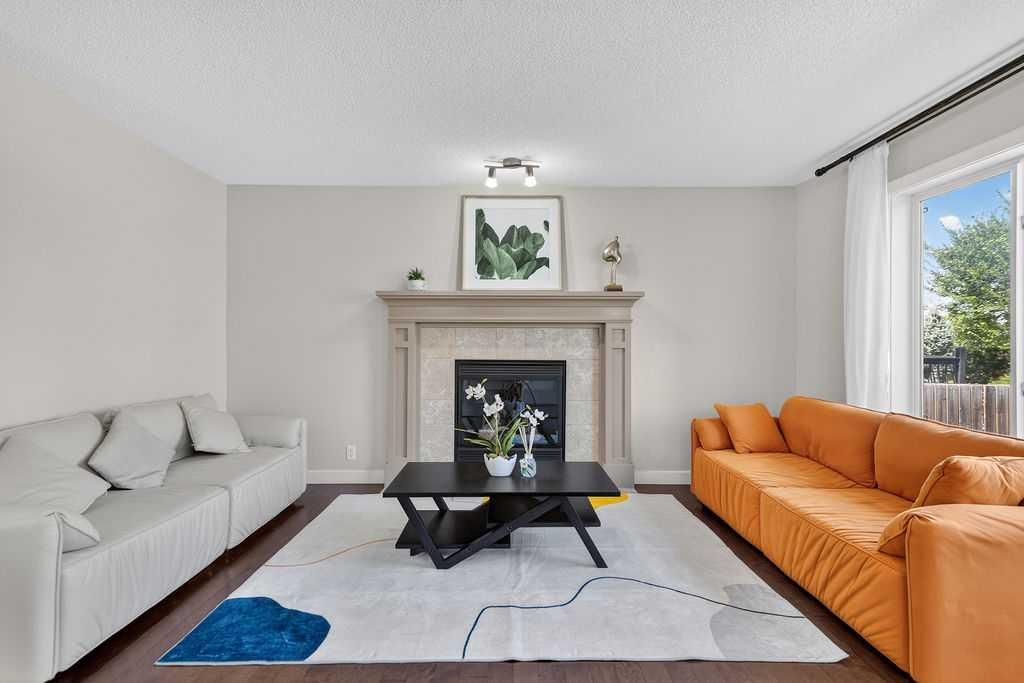 230 Evermeadow Avenue SW, Calgary — photo 5 of 36