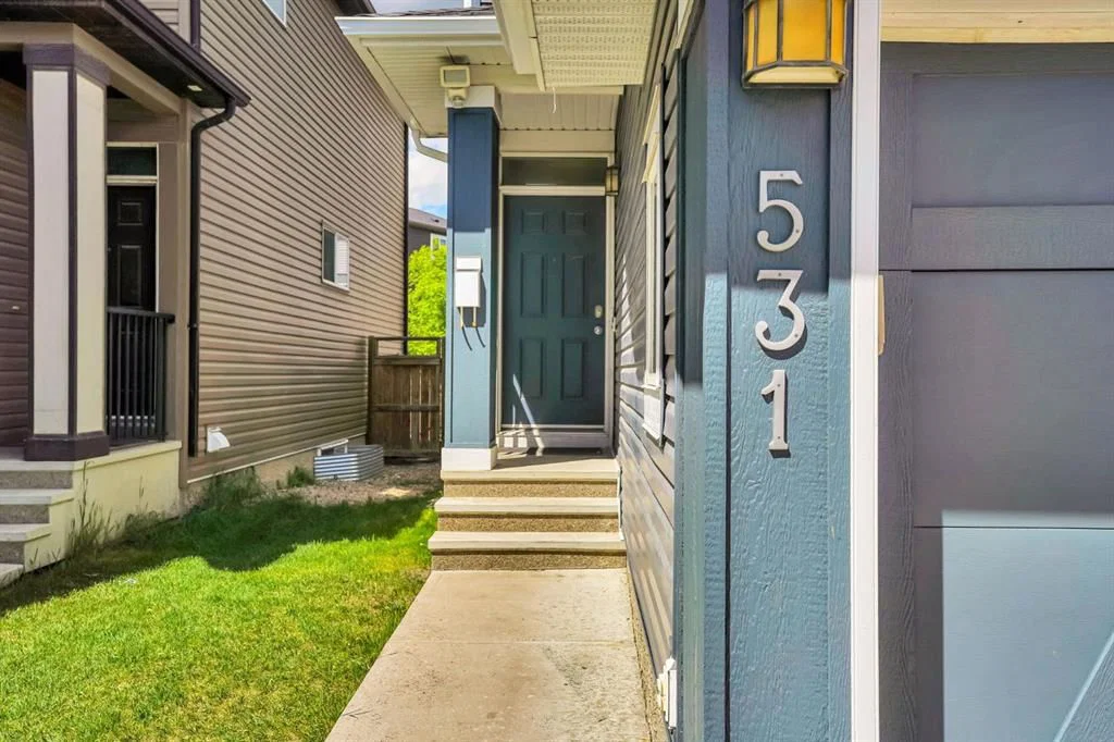 531 Evansborough Way NW, Calgary — photo 2 of 38