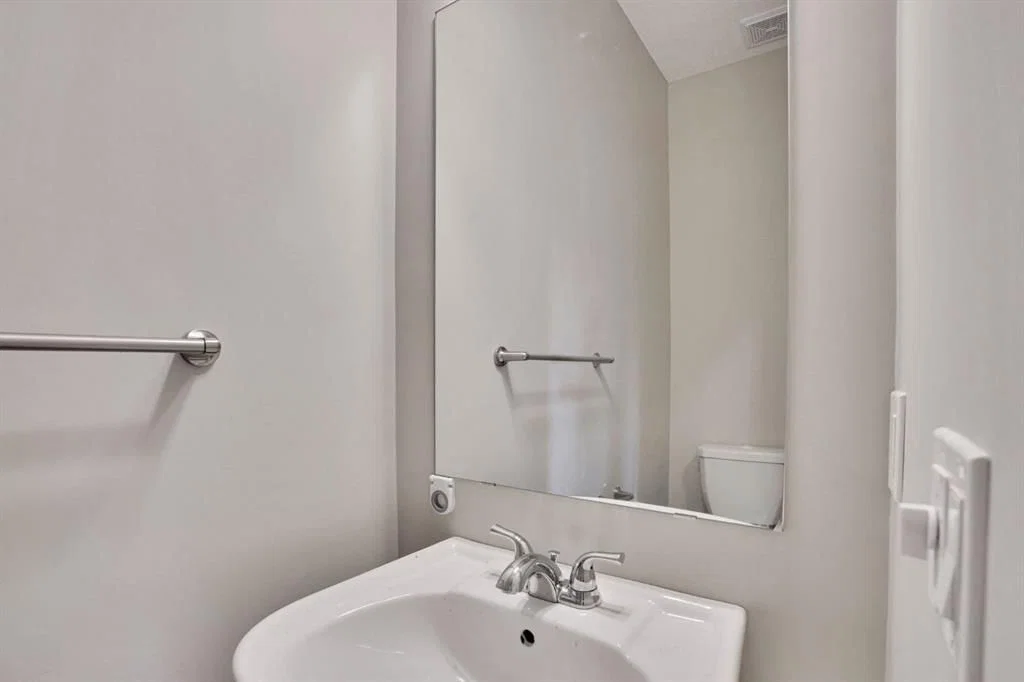 531 Evansborough Way NW, Calgary — photo 4 of 38