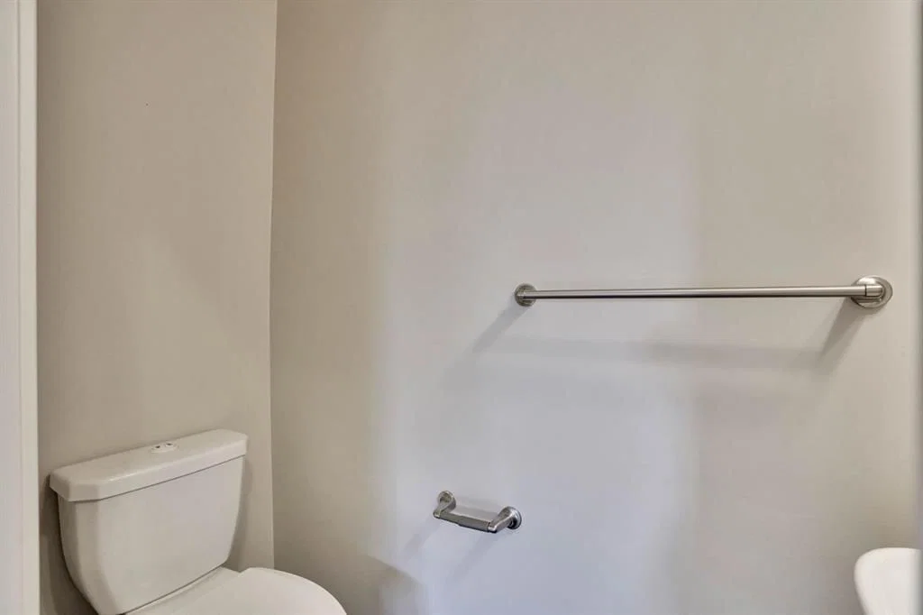 531 Evansborough Way NW, Calgary — photo 5 of 38