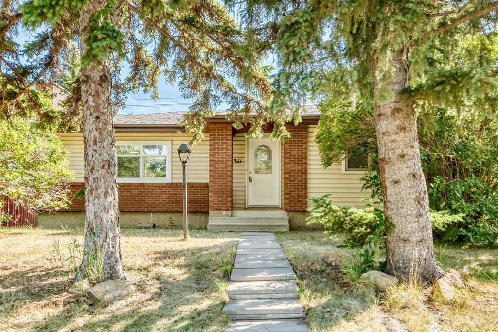 311 72 Avenue NE, Calgary — main listing photo